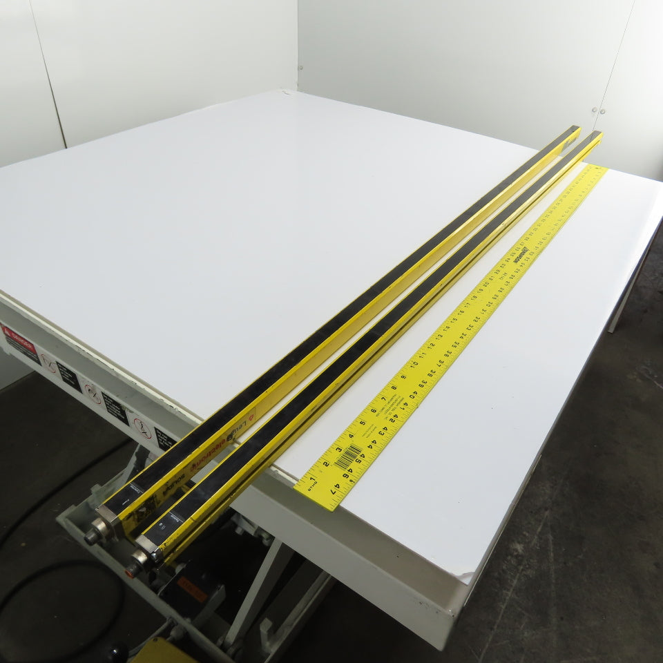 Leuze SD4T30-1500 SOLID-4 60" Safety Light Curtain Transmitter W/ SD4R30-1500E