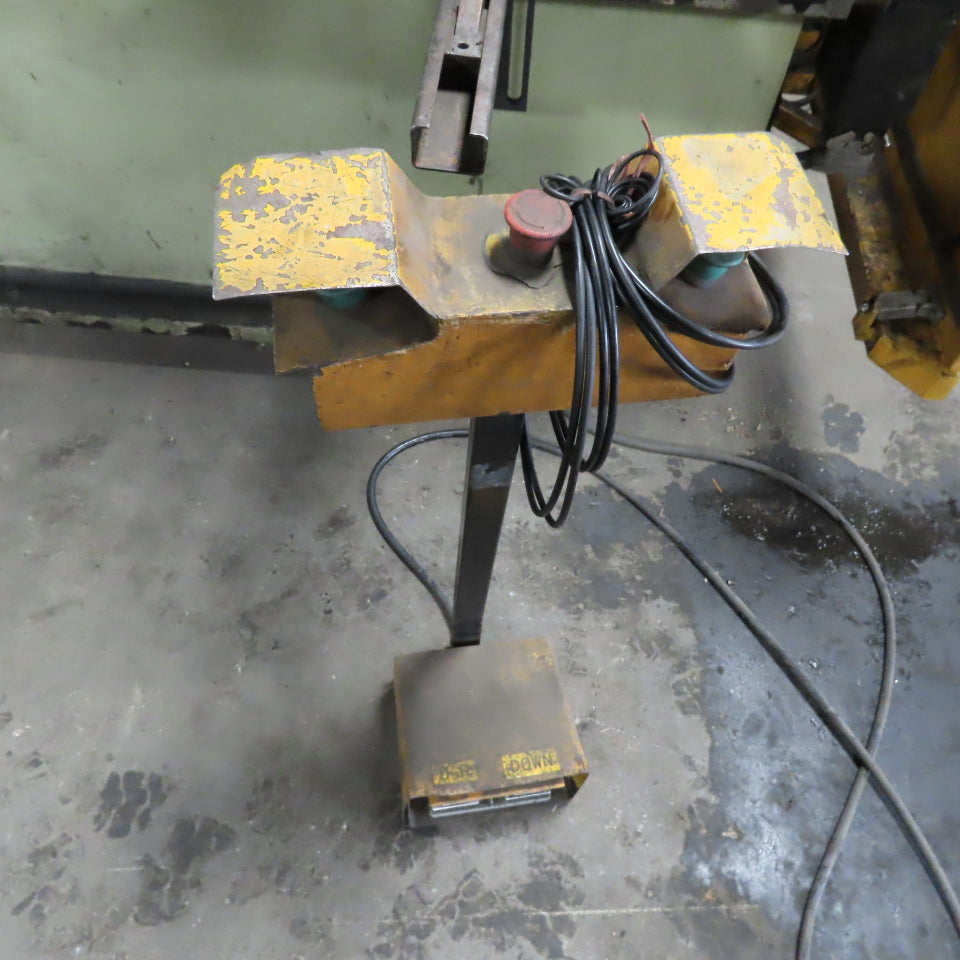US Industrial US20013AC 300 Ton x 13' CNC Press Brake Crowning Table See Info!