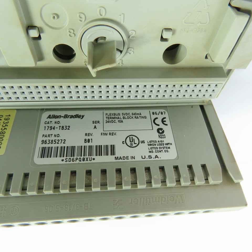 Allen-Bradley 1794-OB32P Flex I/O 32-Point 24VDC Output Module W/1794-TB32 Base