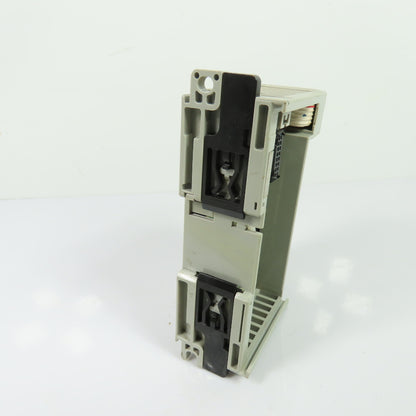 Allen-Bradley 1769-IQ16 16 PT Input Module Compact I/O 24VDC Ser A F/W Rev 3.1