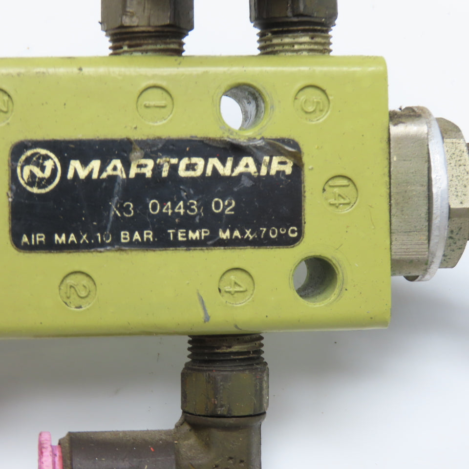 Martonair X3 0443 02 Pneumatic Lever Toggle Directional Control Valve 10 Bar
