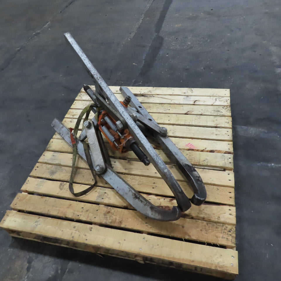 Power Team 50 Ton Twin Cylinder Hydraulic 3 Jaw Gear Puller 30" Reach 30" Screw