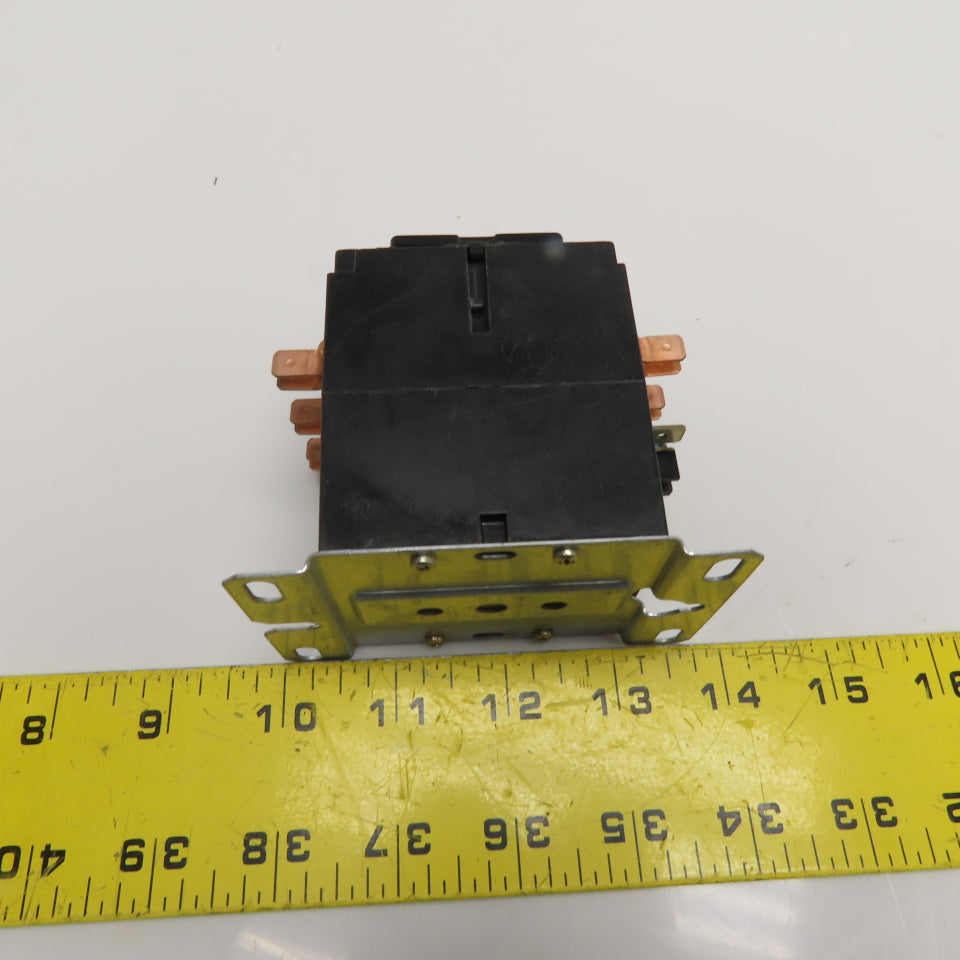 Fasco 3100Y30T10369CJ C3S40B 40A 3-Pole Contactor 120VAC Coil 600VAC
