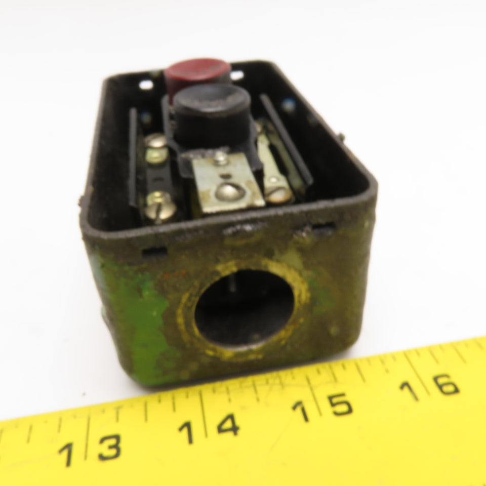 Cutler-Hammer 10250H Vintage Art Deco Start Stop Pushbutton Controls 600V