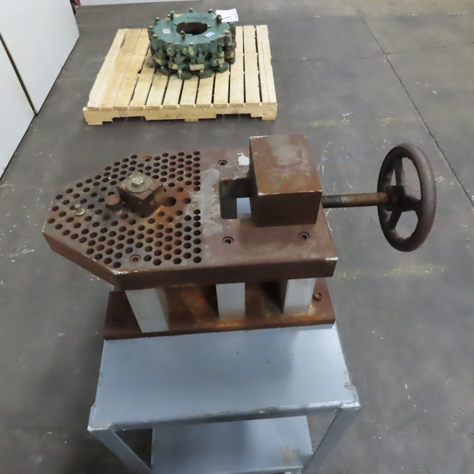 Engraving Peg Vise Clamp 12" x 11" Jig Area 2" Vise Travel 3/4" Hole Spacing