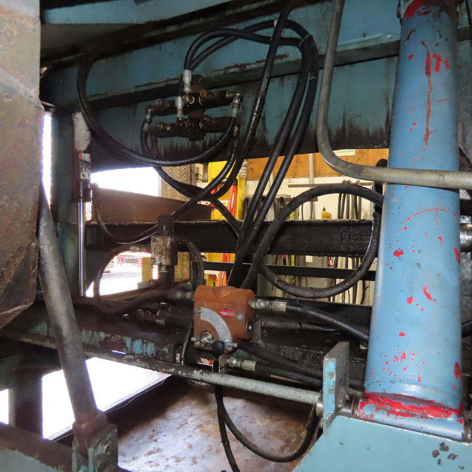 Custom Made Metal Chip Cutting Fluid Reclaim Chip Tote Unloader 208-230/460V 3Ph