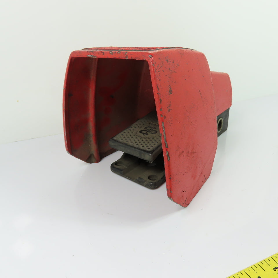 Bernstein 606.1700.004 F1-U2 UN Single Pedal Guarded Foot Switch 10A 300V AC