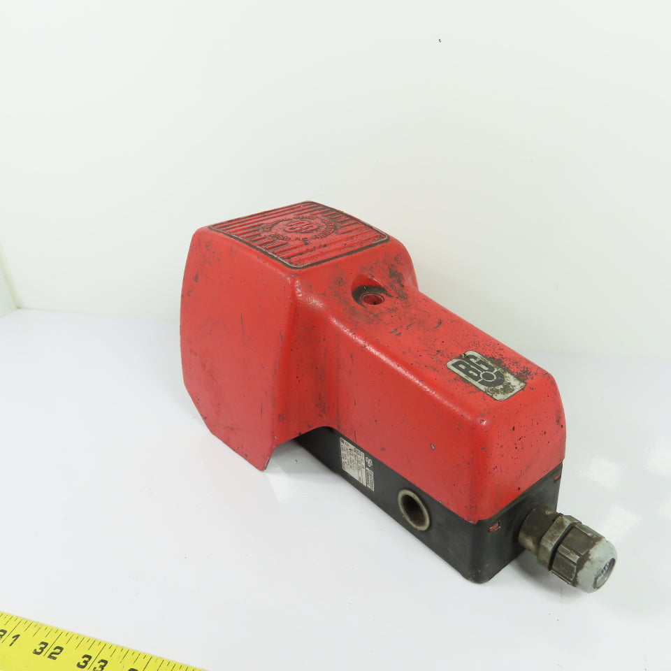 Bernstein 606.1700.004 F1-U2 UN Single Pedal Guarded Foot Switch 10A 300V AC