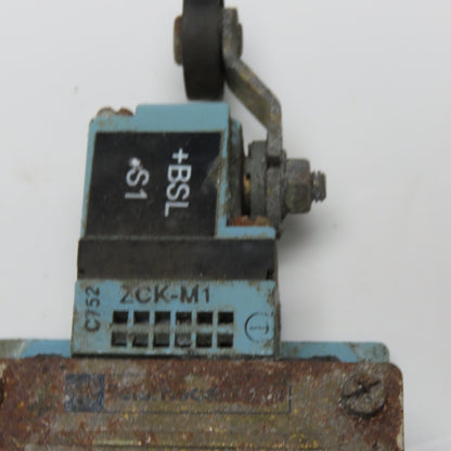 Telemecanique ZCK-M1 XCK-M Roller Lever Limit Switch 240V 3A IP66