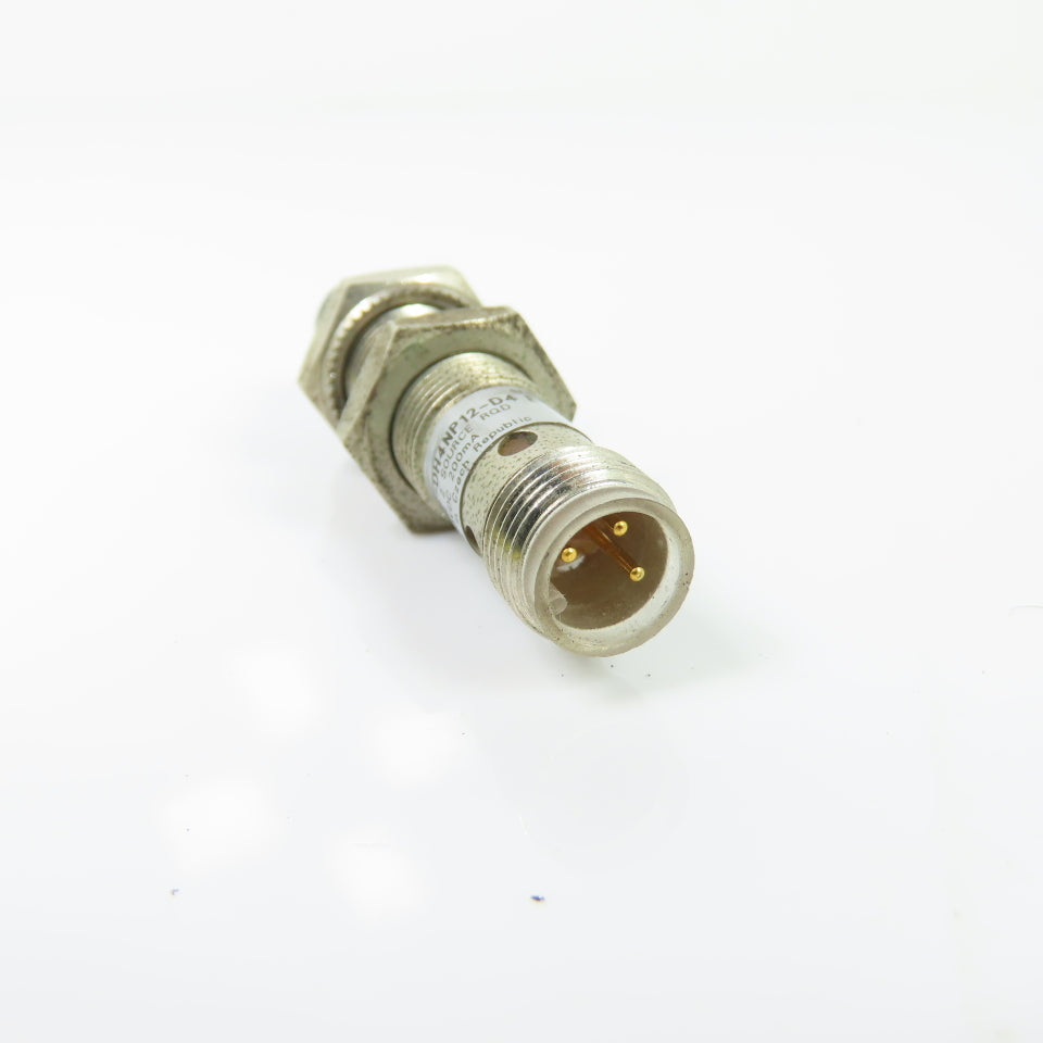 Allen-Bradley 872C-DH4NP12-D4 Inductive Proximity Sensor 10-30VDC 200mA 4-Pin
