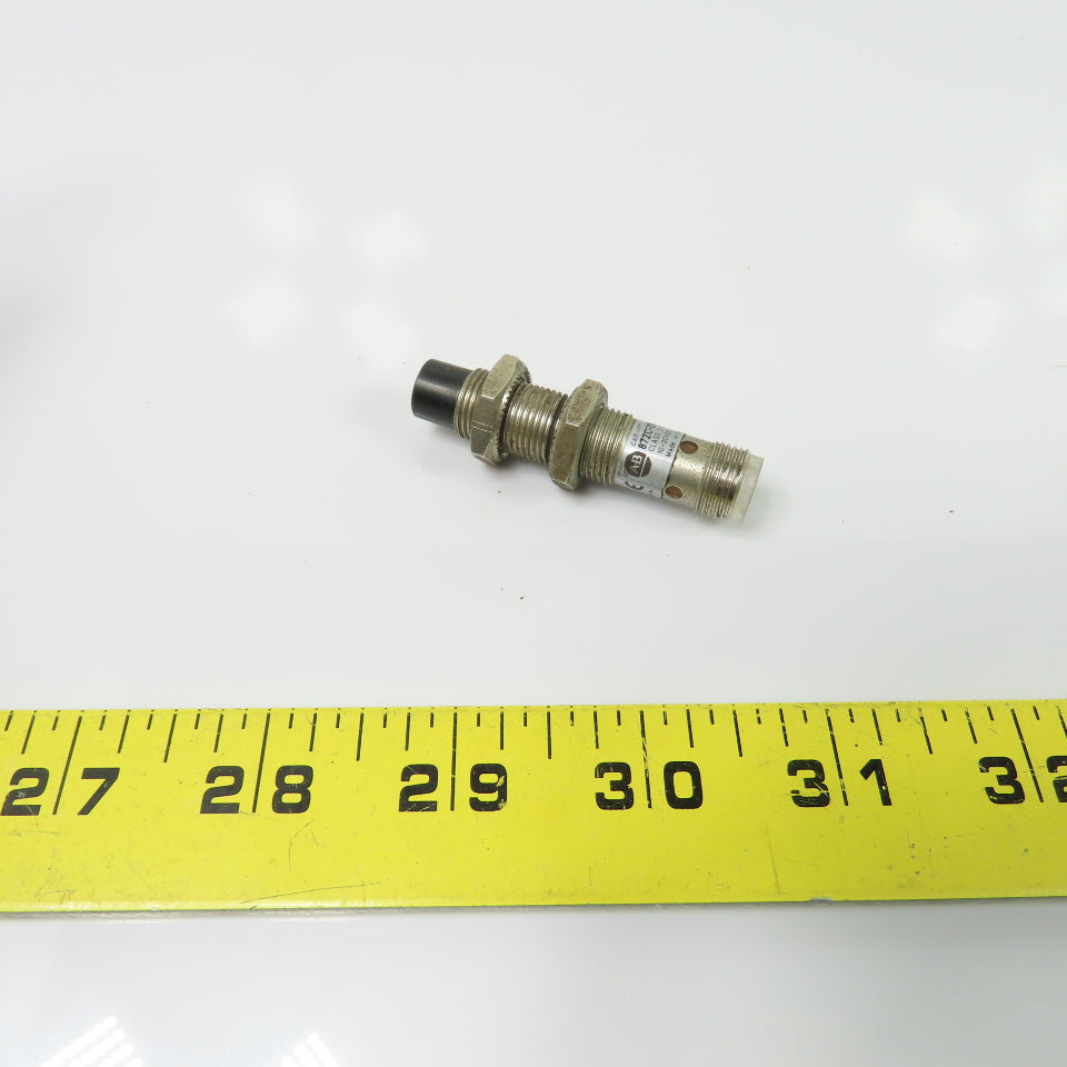 Allen-Bradley 872C-DH4NP12-D4 Inductive Proximity Sensor 10-30VDC 200mA 4-Pin
