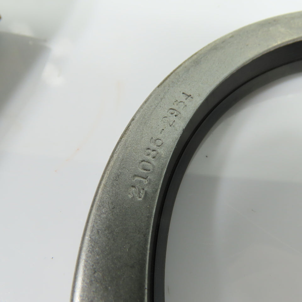 Garlock 21086-2954 Klozure Oil Seal 5.063" ID 6.125" OD .500" THK