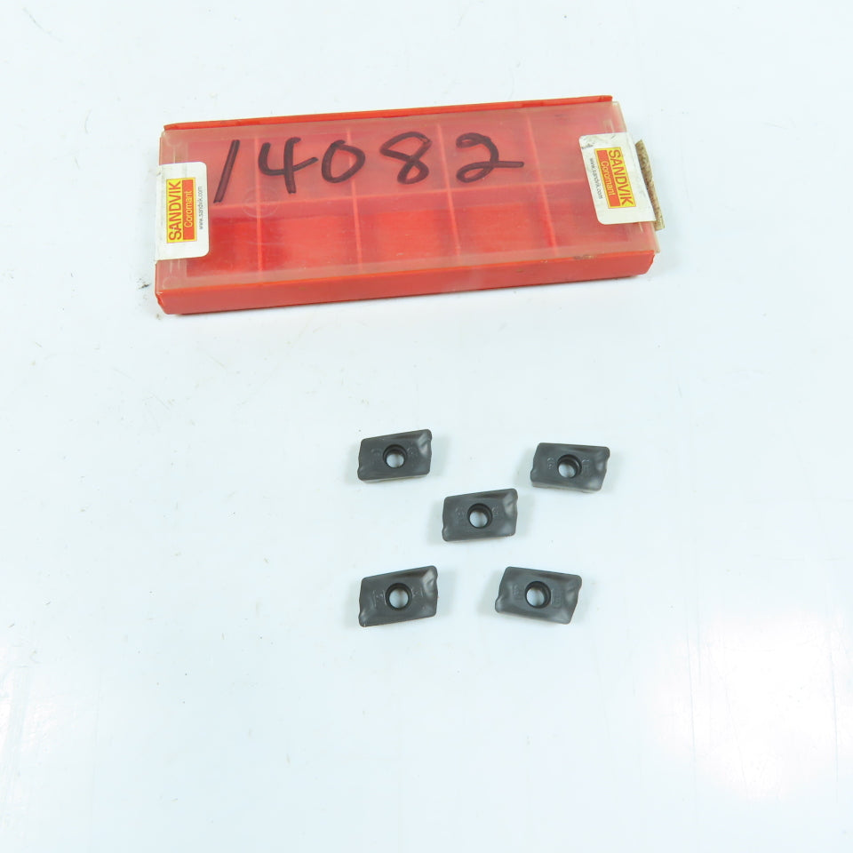 Sandvik R390-18 Carbide Turning Insert Lot Of 5