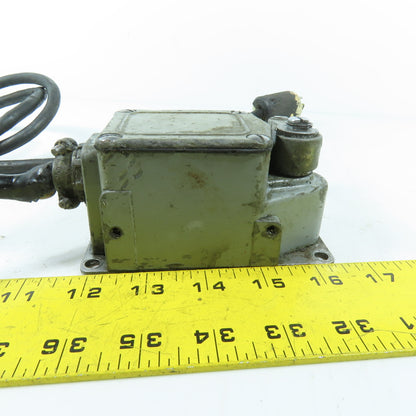 Square D Class 9007 120V-600V AC/DC Lever Action Limit Switch
