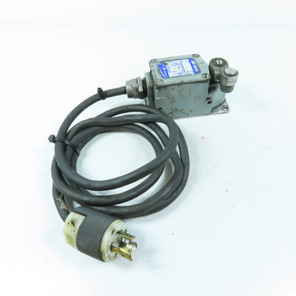 Square D Class 9007 120V-600V AC/DC Lever Action Limit Switch