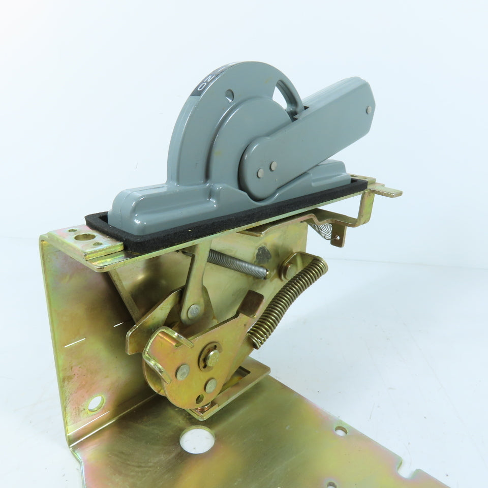 Allen-Bradley Operating Handle Mechanism for Circuit Breaker