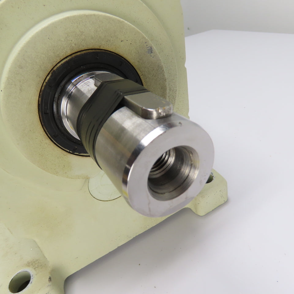 Lenze GST07-3M VBR 063C42 In-Line Gear Motor 0.31kW 230/480V 326.333:1 Ratio