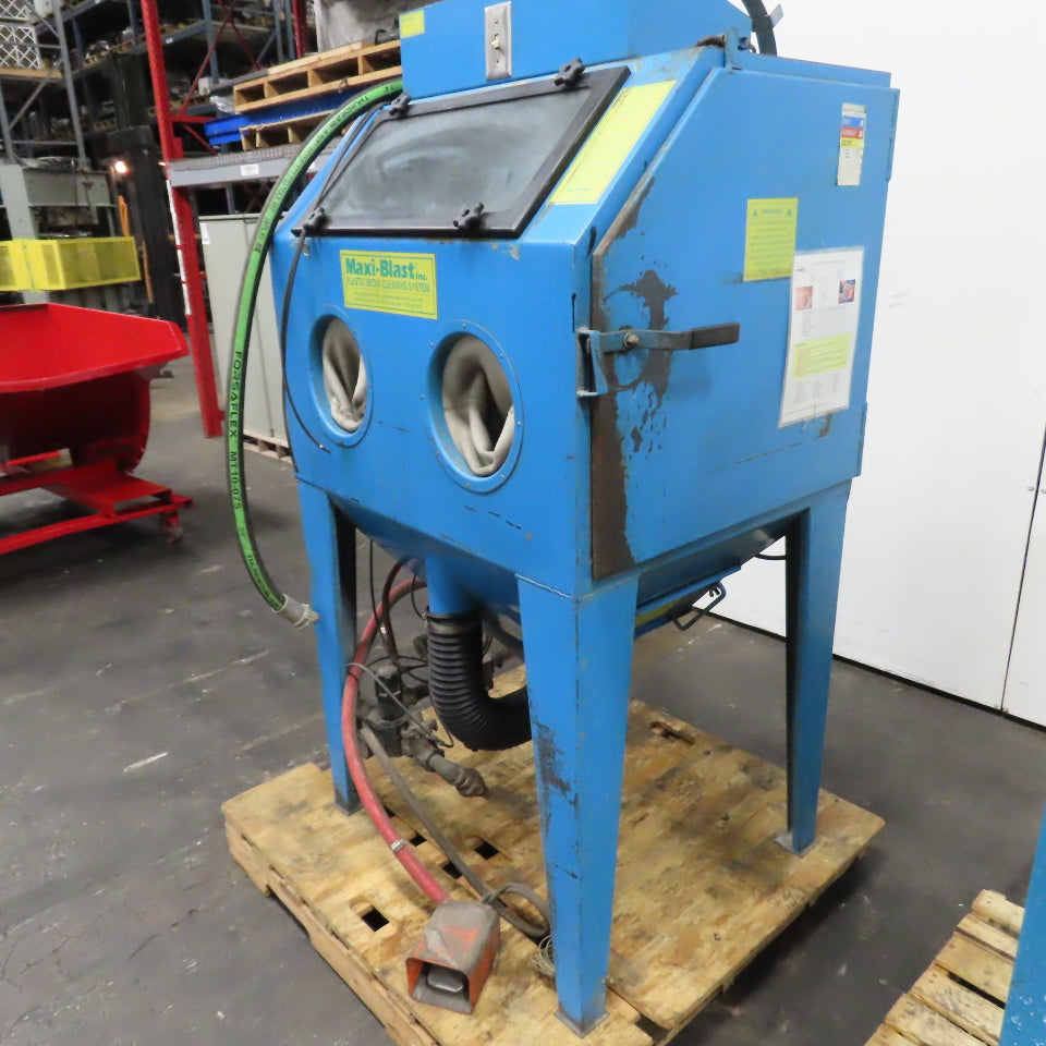Maxi-Blast 3630PD 36"x30" Plastic Media Cleaner Pressure Blast Cabinet w/ Filter