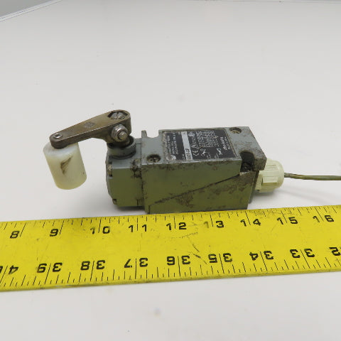 Allen Bradley 802T-AP Oil Tight Limit Switch 600V 40146-747-63 Operator Head