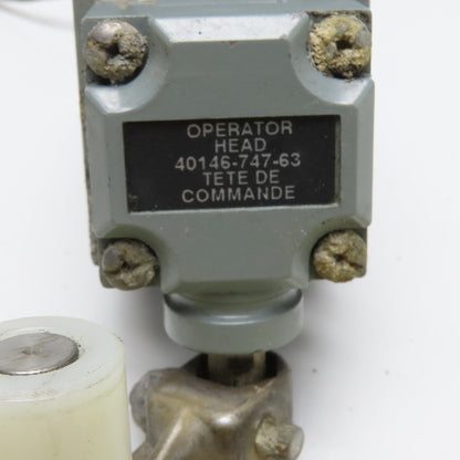 Allen Bradley 802T-AP Oil Tight Limit Switch 600V 40146-747-63 Operator Head