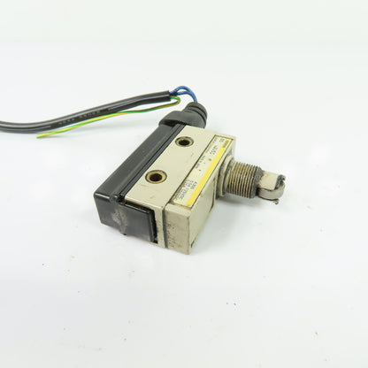 Omron ZC-W2255 Sealed Roller Lever Limit Switch 0.5A 125VDC 0.25A 250VDC