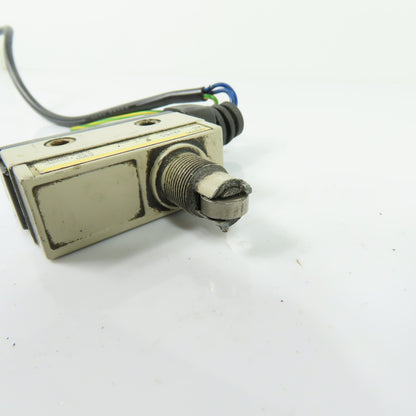 Omron ZC-W2255 Sealed Roller Lever Limit Switch 0.5A 125VDC 0.25A 250VDC