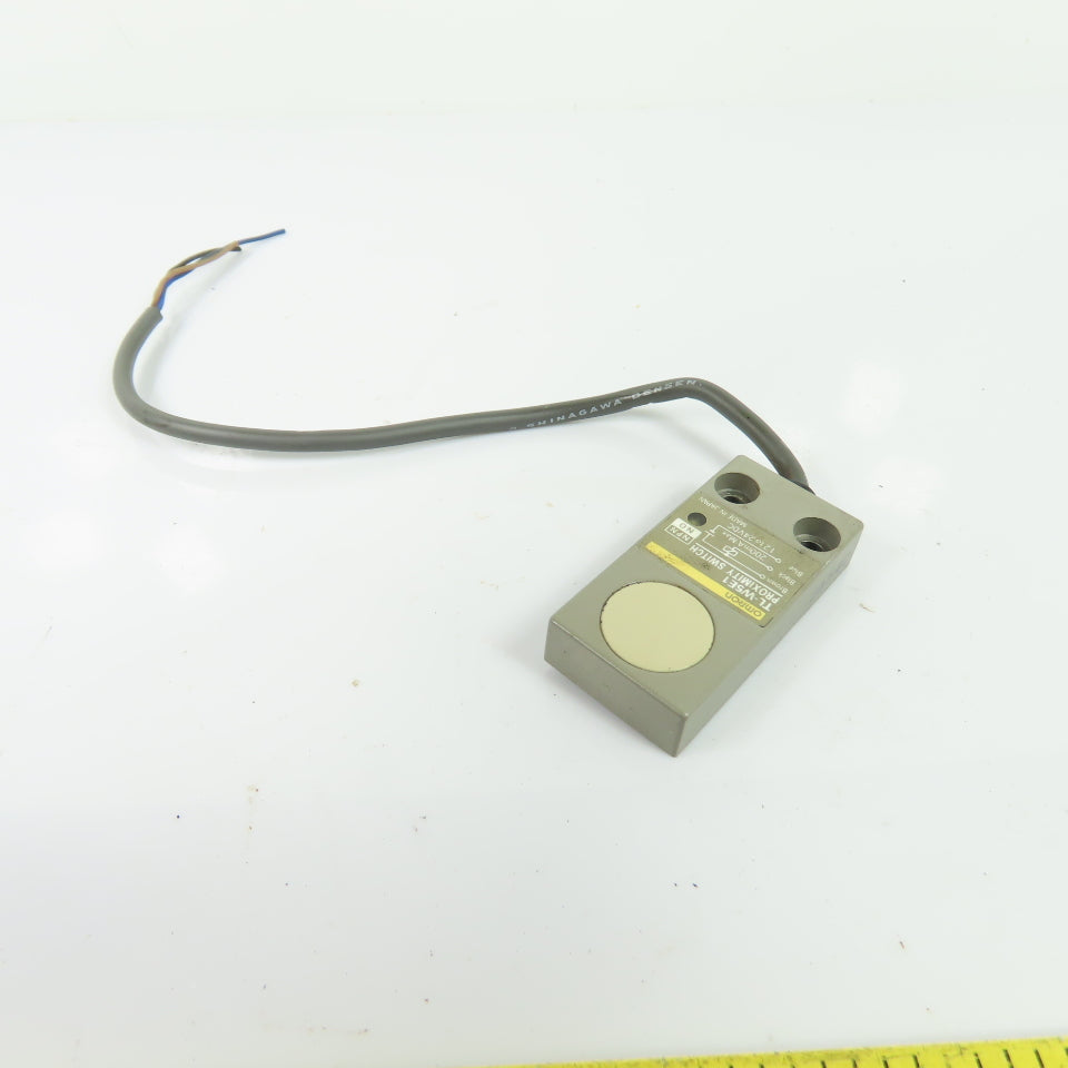 Omron TL-W5E1 Proximity Switch NPN NO 12-24VDC