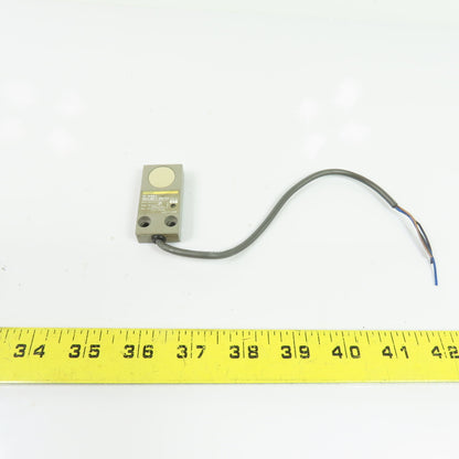 Omron TL-W5E1 Proximity Switch NPN NO 12-24VDC