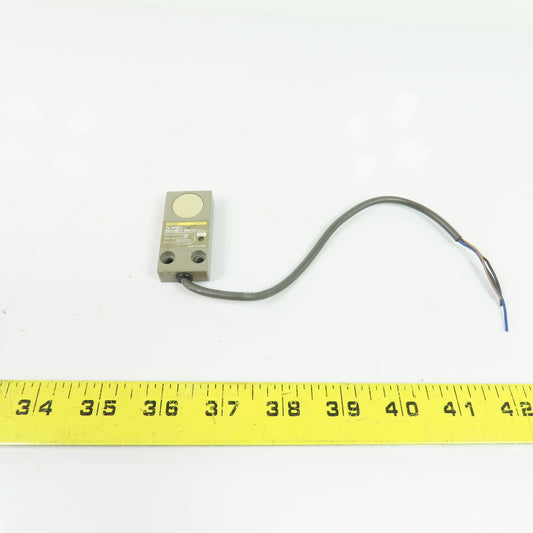 Omron TL-W5E1 Proximity Switch NPN NO 12-24VDC