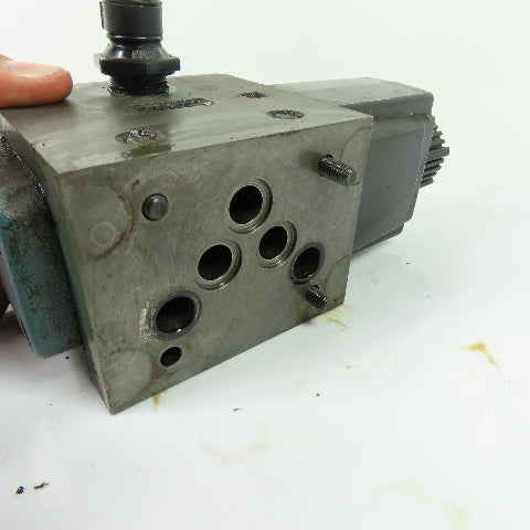 Uchida-Rexroth 3WE10A-AG/AW100-00NPL Hydraulic Directional Control Valve AC 100V
