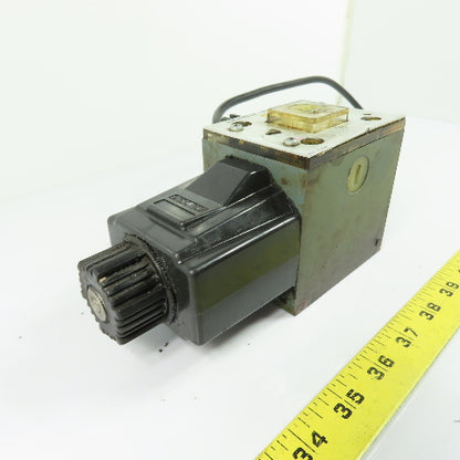 Uchida-Rexroth 3WE10A-AG/AW100-00NPL Hydraulic Directional Control Valve AC 100V