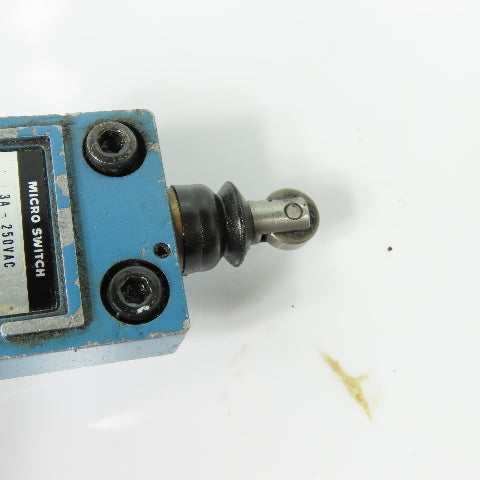 Yamatake Honeywell 14CE3-1J Micro Limit Switch Roller Plunger 3A 250VAC