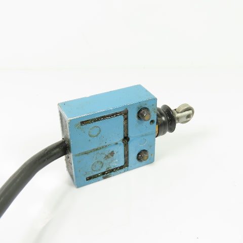 Yamatake Honeywell 14CE3-1J Micro Limit Switch Roller Plunger 3A 250VAC