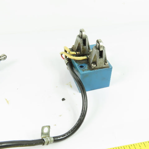 Yamatake Honeywell 14CE3-1J Micro Limit Switch Roller Plunger 3A 250VAC