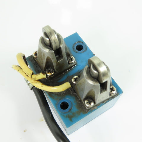 Yamatake Honeywell 14CE3-1J Micro Limit Switch Roller Plunger 3A 250VAC