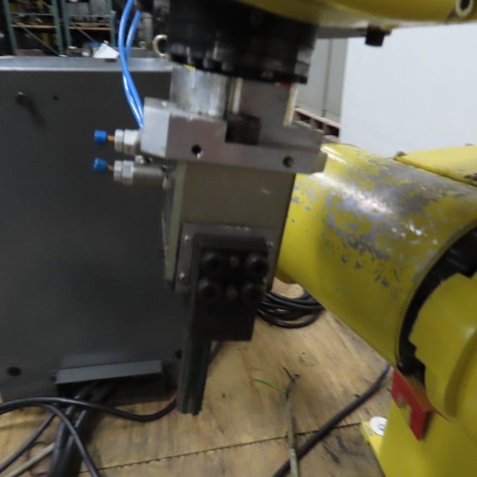 Fanuc LR Mate 100iB 5-Axis Robot R-J3iB Mate Control & Teach Pendant 230V 1Ph