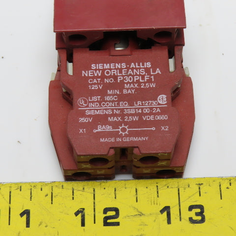 Siemens-Allis P30PLF1 Green Illuminated Momentary Contact Switch