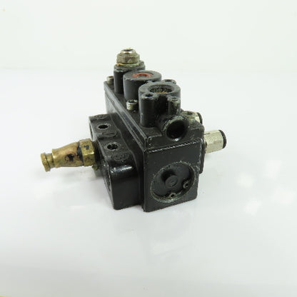ARO Ingersoll Rand A211PS Pneumatic Air Pilot Control Valve 1/8" NPT