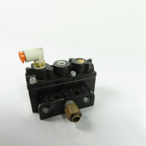 ARO A211PS Pneumatic Air Pilot Control Valve 1/8" NPT