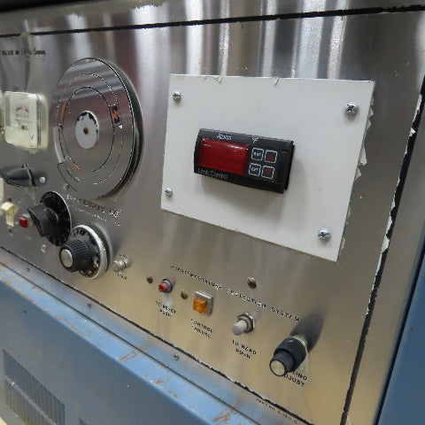 Blue M POM-5580E-3 Laboratory Convection Oven 208V 3Ph 704-1300°F