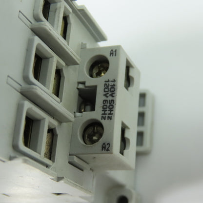 Allen-Bradley 100-C30*00 IEC Contactor 120V W/ 193-EA1DB Overload Relay 1.0-2.9A
