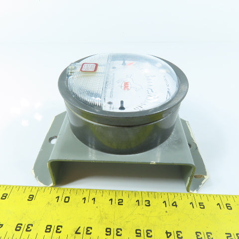 Dwyer Instruments Magnehelic Differential Pressure Gauge 0-15 Inches of Water