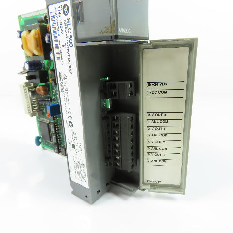 Allen-Bradley 1746-NO4V SLC 500 Analog Voltage Output Module Ser A