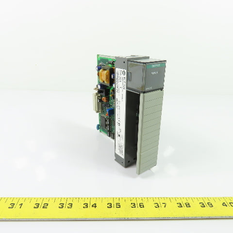 Allen-Bradley 1746-NO4V SLC 500 Analog Voltage Output Module Ser A