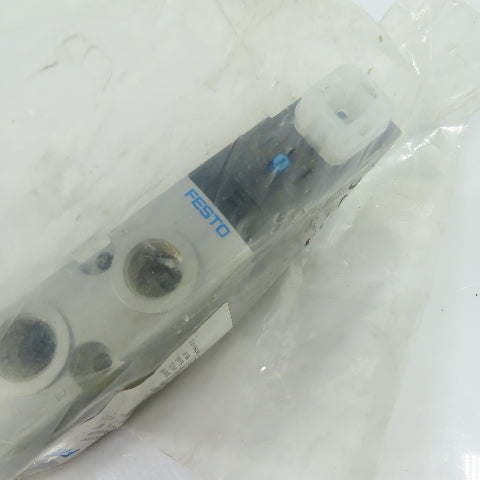 Festo VUVS-L30-M52-MD-N38-F8-16BA1 Pneumatic Solenoid Valve 36-145PSI 110/120VAC
