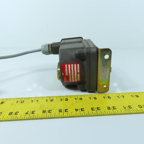 Barksdale D1T-H18SS Diaphragm Pressure Switch -1.0 to 1.25 Bar 480VAC