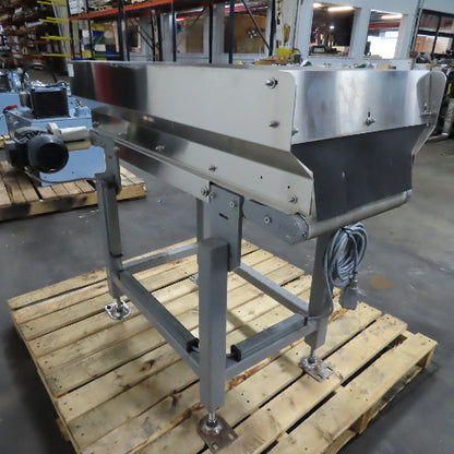 RNA BUW100 11-3/4" x 40" Stainless Steel Hopper Belt Conveyor 2FPM 400/230V 50Hz