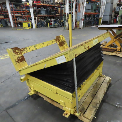 Airfloat G1-0085 8000Lbs Capacity Pneumatic Ergonomic Tote Tilt Table 44" x 55"
