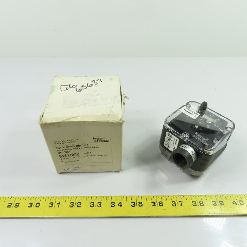 Kromschroder 84447982 DG150NT Gas Pressure Switch 12-60 in wc 240VAC NEW