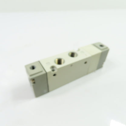 SMC SYJA7320-01F Pneumatic Air Directional Control Valve 0.7MPa